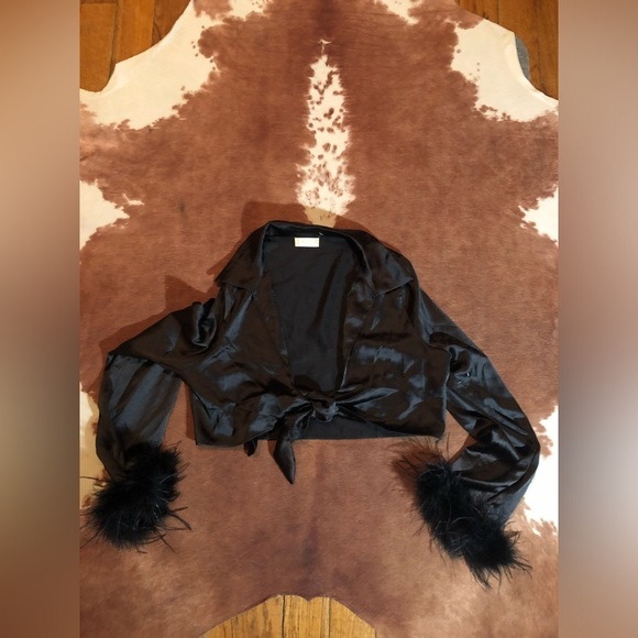 Altard State long sleeve cropped top  
size large 
Ties in front! - Picture 1 of 4